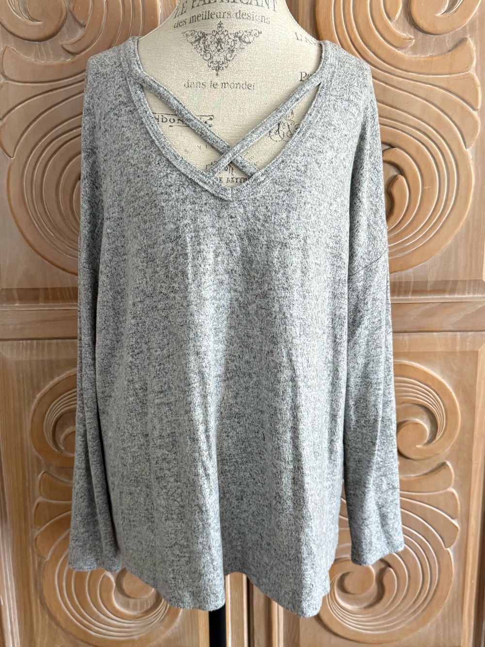 Cozy Crisscross V-Neck Long Sleeve Light Grey Sweater. Size XL